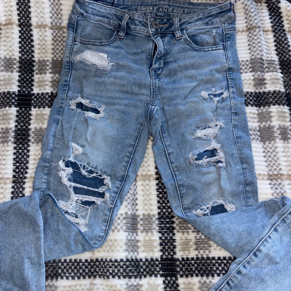 American Eagle Outfitters Women's Light Blue Distressed Skinny Jeans